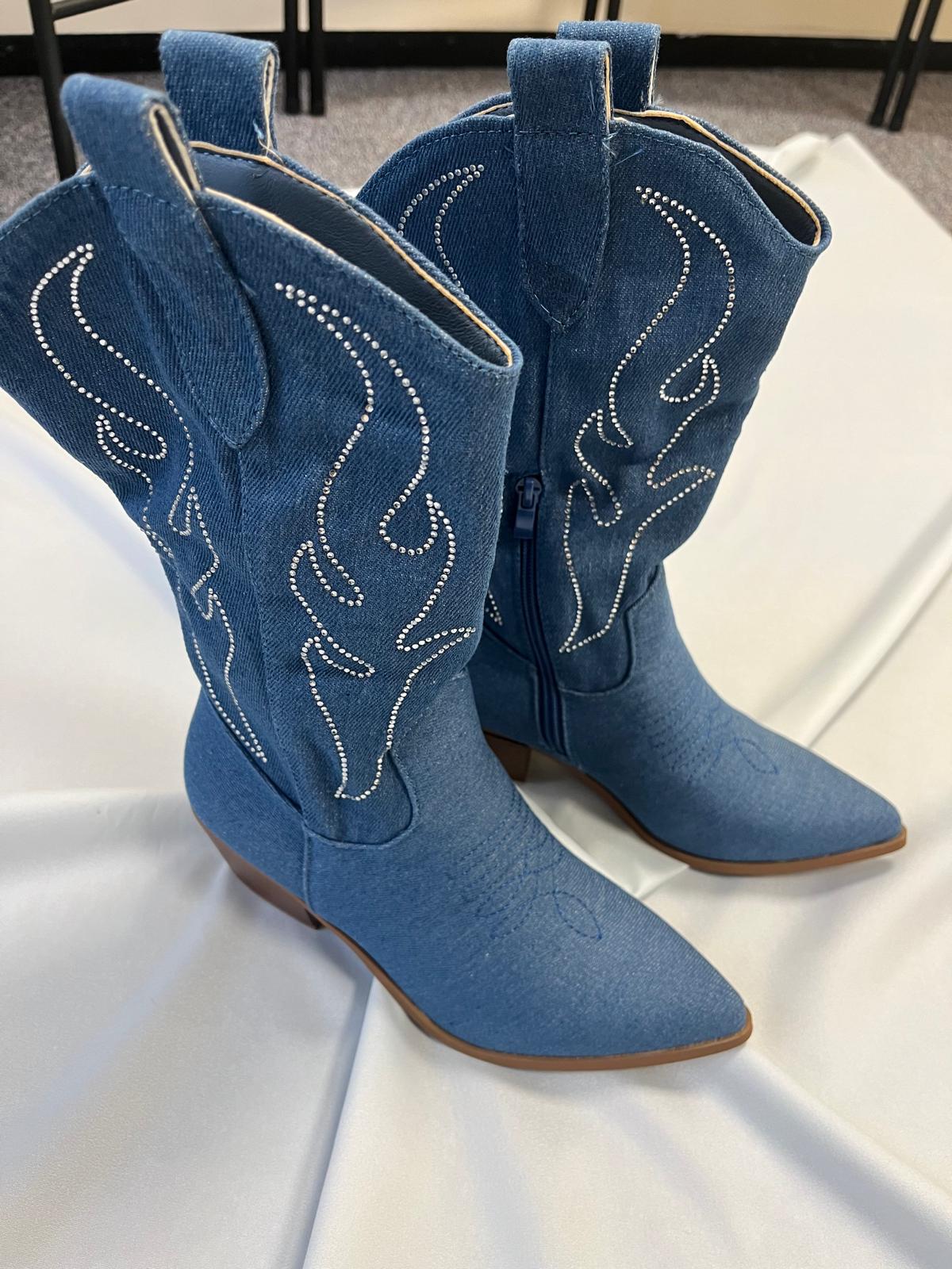 Fashion blue jean cowgirl boots